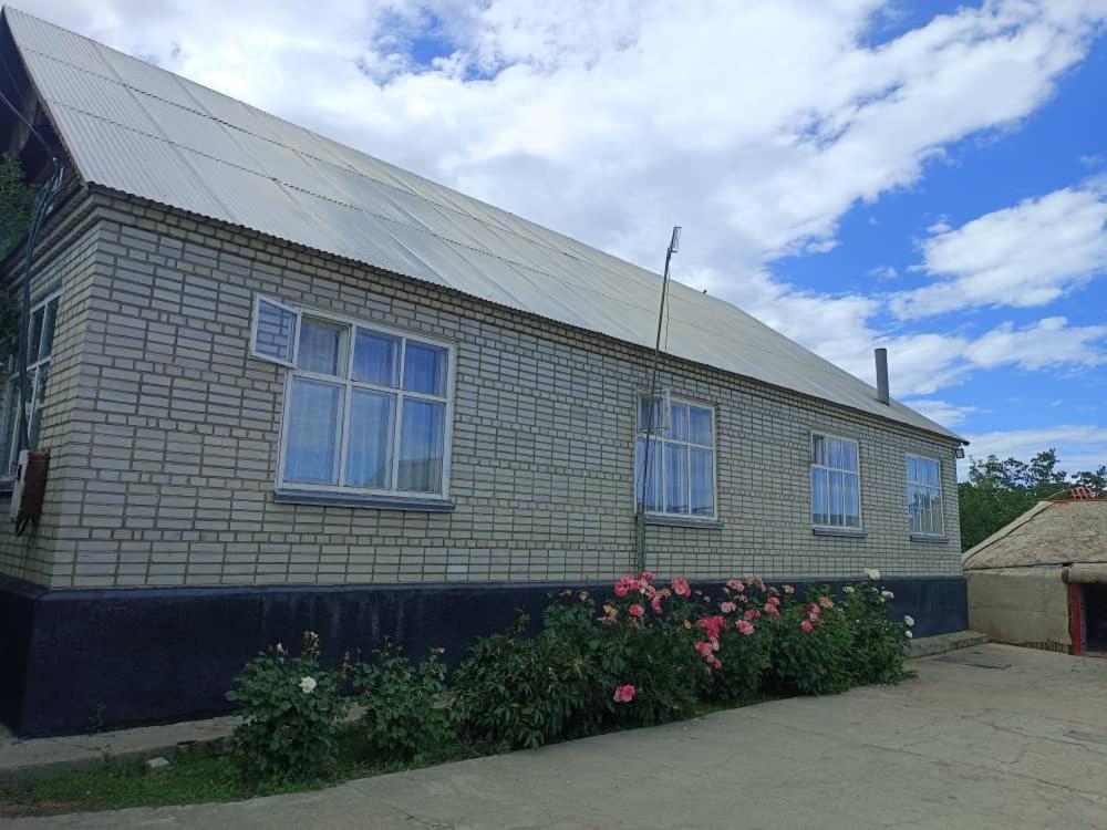 Meerim Guest House Bokonbayevo Exterior foto